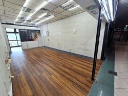 Sim Lim Square (D7), Shop House #517370011
